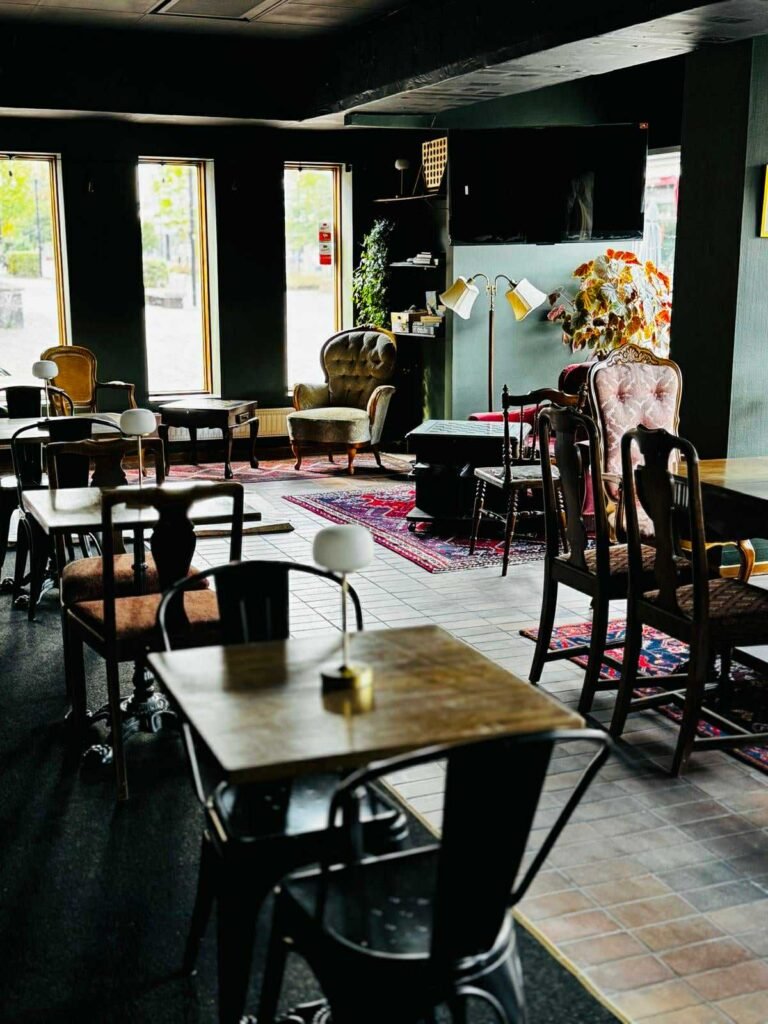 projekt-05 Dekorationsbelysning installerad på Lyran Bar Höganäs